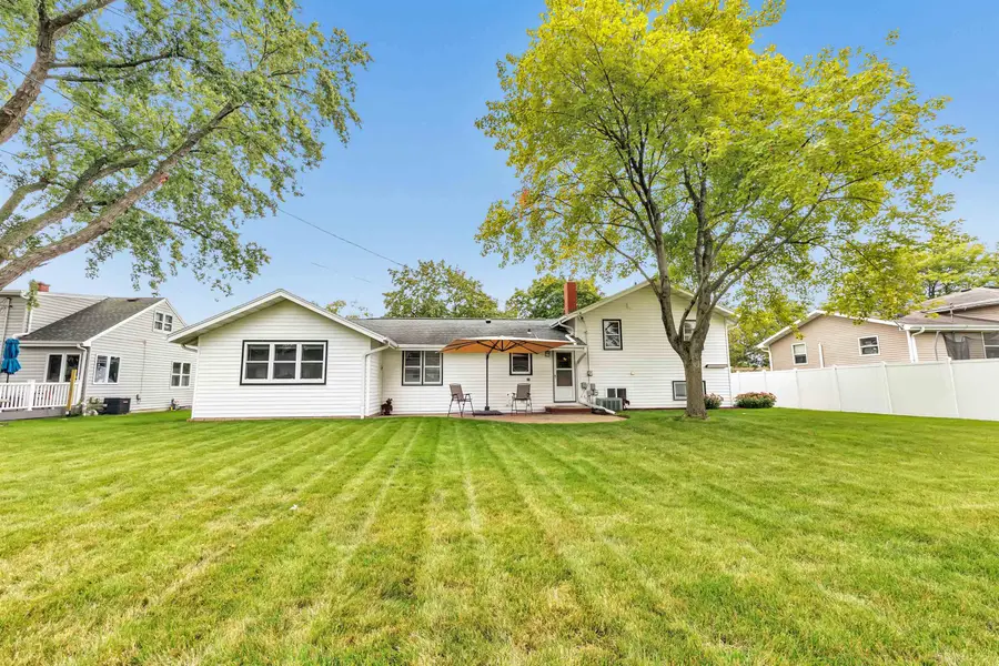 1010 Robin Street, De Pere, WI 54115-3131 - #2