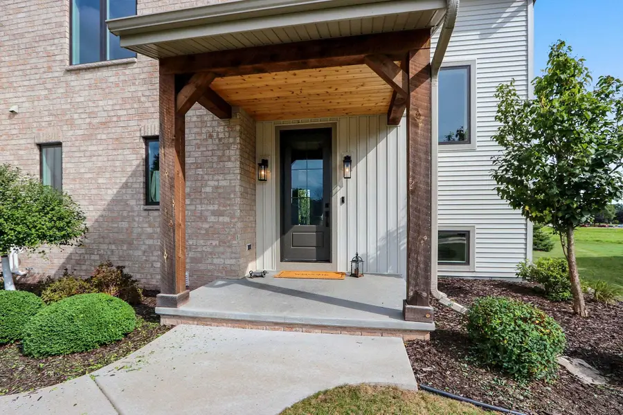 401 Jerelyn Court, Combined Locks, WI 54113 - #3