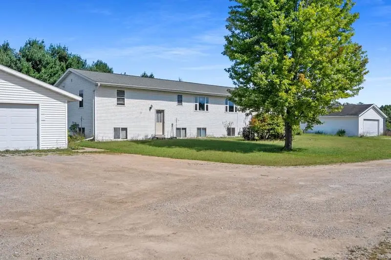 N1565 Lyman Road, Waupaca, WI 54981-4400 - #3