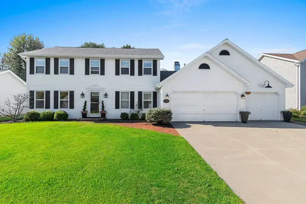 1934 Pike Lane, DE PERE, WI 54115-3747