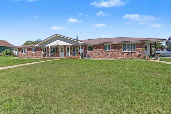 151 W Glenbrook Drive, PULASKI, WI 54162