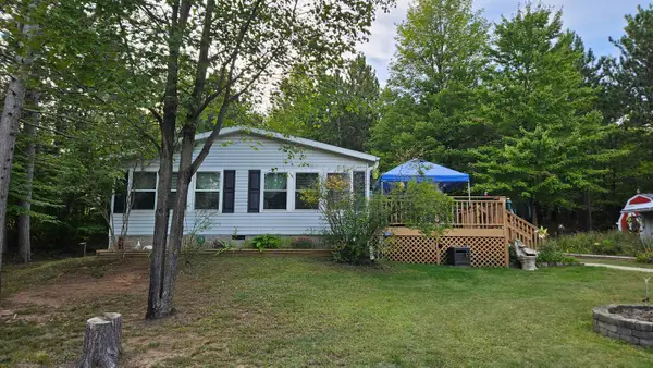 W4965 N Pathfinder Circle, SHAWANO, WI 54166