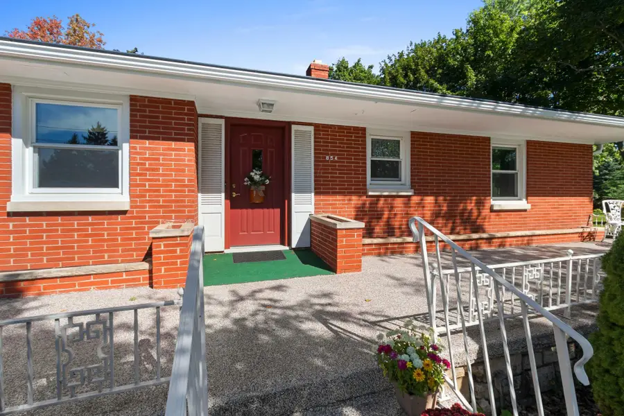 854 E Cecil Street, Neenah, WI 54956-3418 - #2