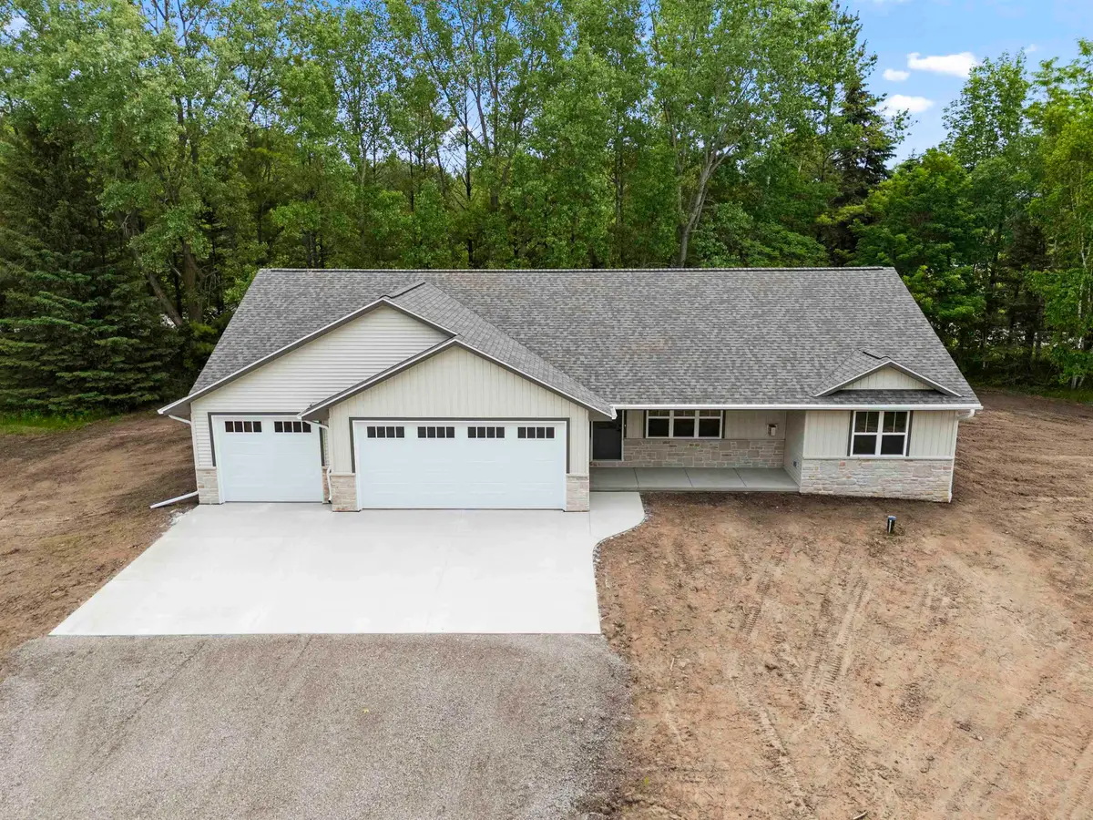 482 High Ridge Trail, Pulaski, WI 54162-3300 - #1