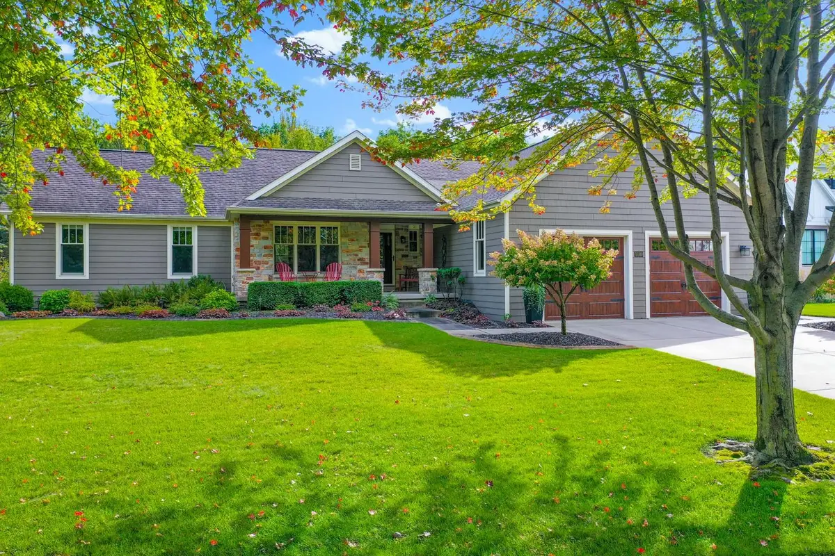 1000 Crown Pointe Circle, Suamico, WI 54173-8077 - #1
