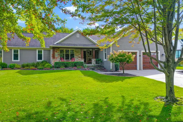 1000 Crown Pointe Circle, SUAMICO, WI 54173-8077