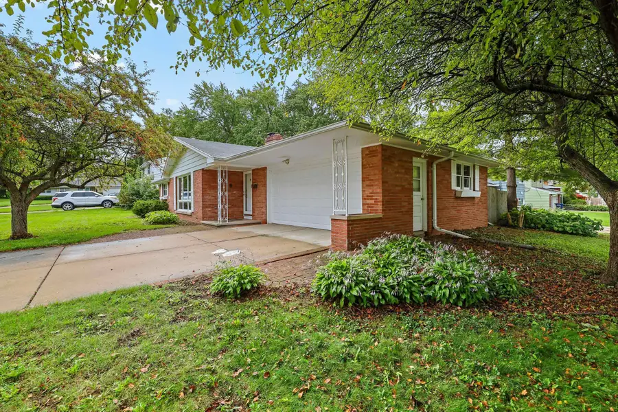 140 Helene Court, Green Bay, WI 54301 - #2