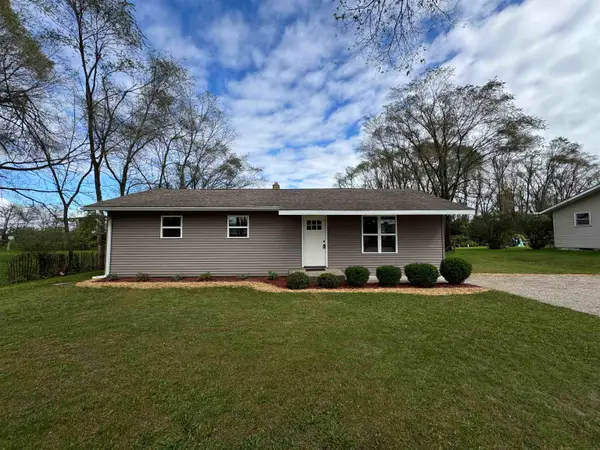 N3080 Lawson Drive, WAUPACA, WI 54981