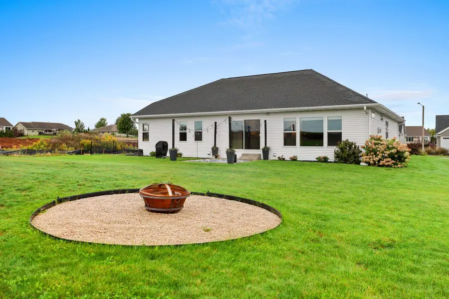 928 Mendota Drive, Green Bay, WI 54311 - #2