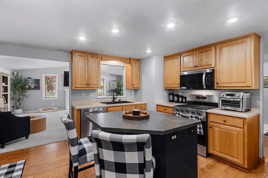 3467 Golf Drive, Green Bay, WI 54311-7648 - #3