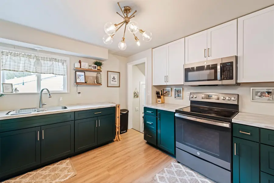 921 Gladstone Street, Marinette, WI 54143 - #2