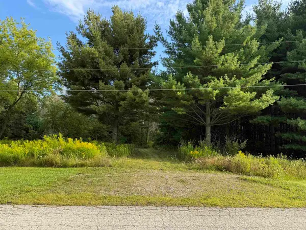 444 Oakridge Drive #1, HOBART, WI 54155