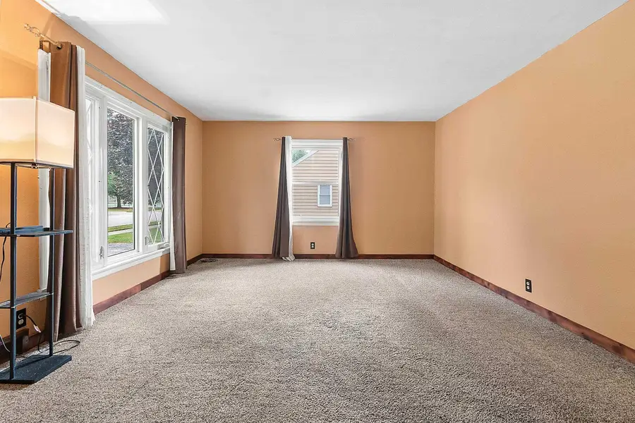 1030 Hickory Hill Drive, Green Bay, WI 54304 - #3