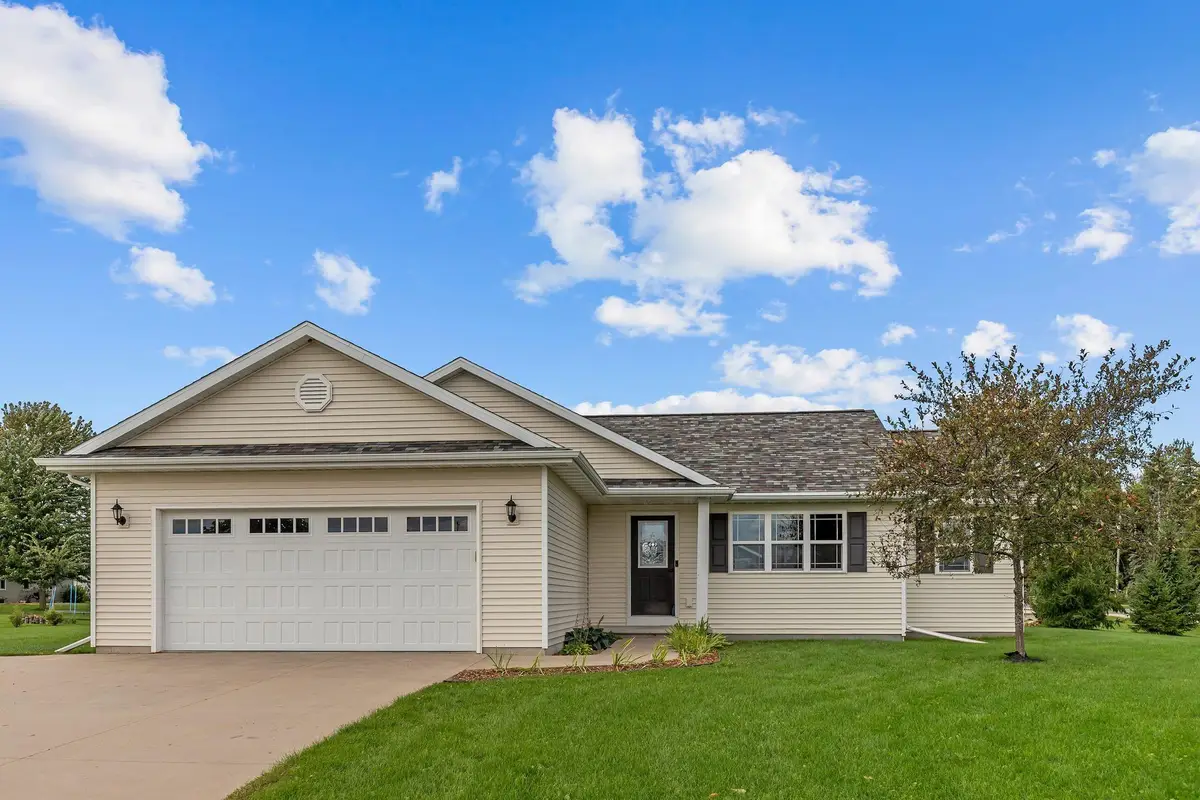 W6098 Sherwood Point Drive, Greenville, WI 54942-8811 - #1