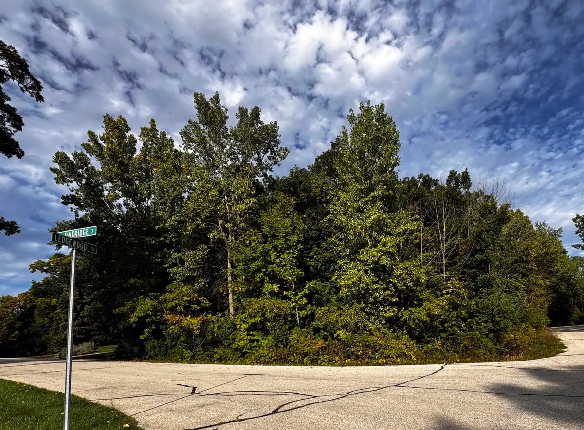 5 Oakridge Court, Fond Du Lac, WI 54937-7614 - #1