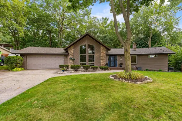 3046 Bay View Drive, GREEN BAY, WI 54311