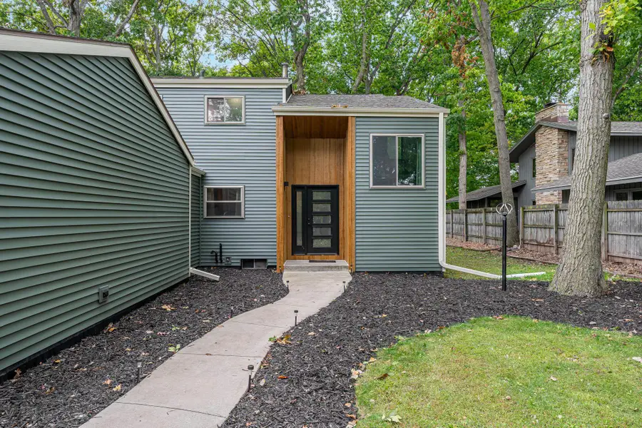 1730 N Briarcliff Drive, Appleton, WI 54915 - #2