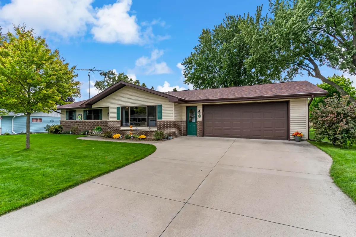 1103 North Avenue, Lomira, WI 53048 - #1