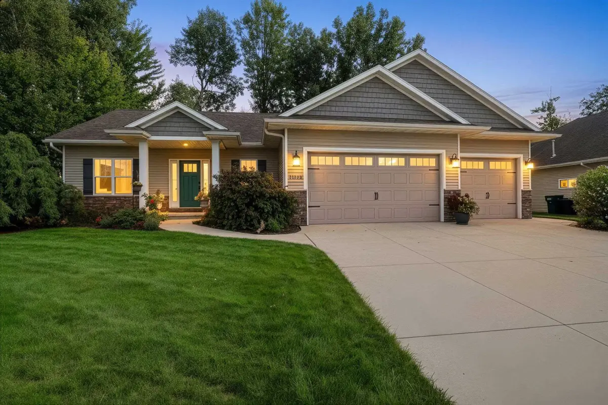 1048 Faversham Way, Green Bay, WI 54313 - #1