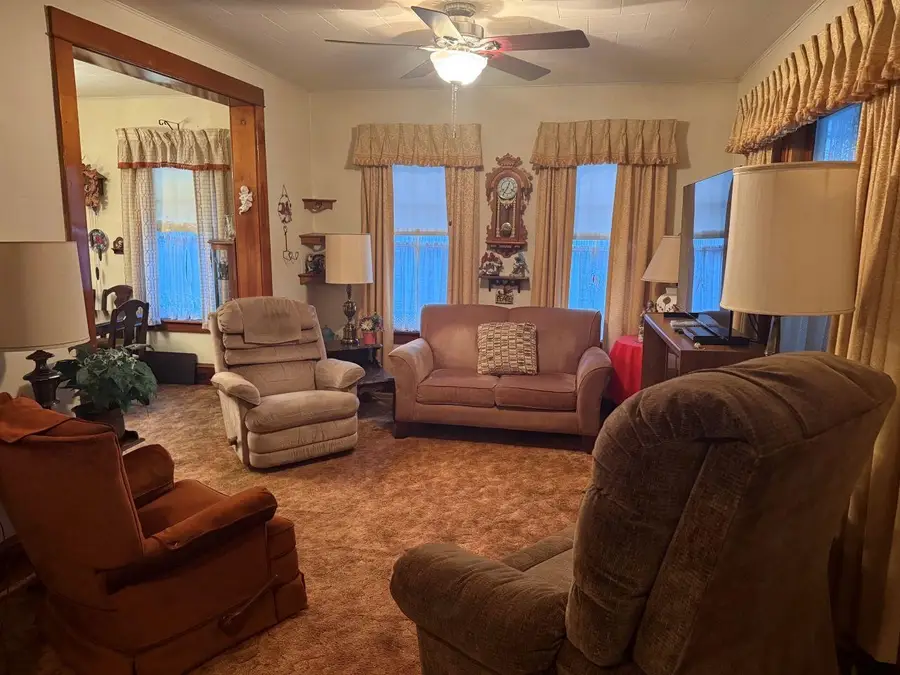 19 W 14th Street, Clintonville, WI 54929-1209 - #2
