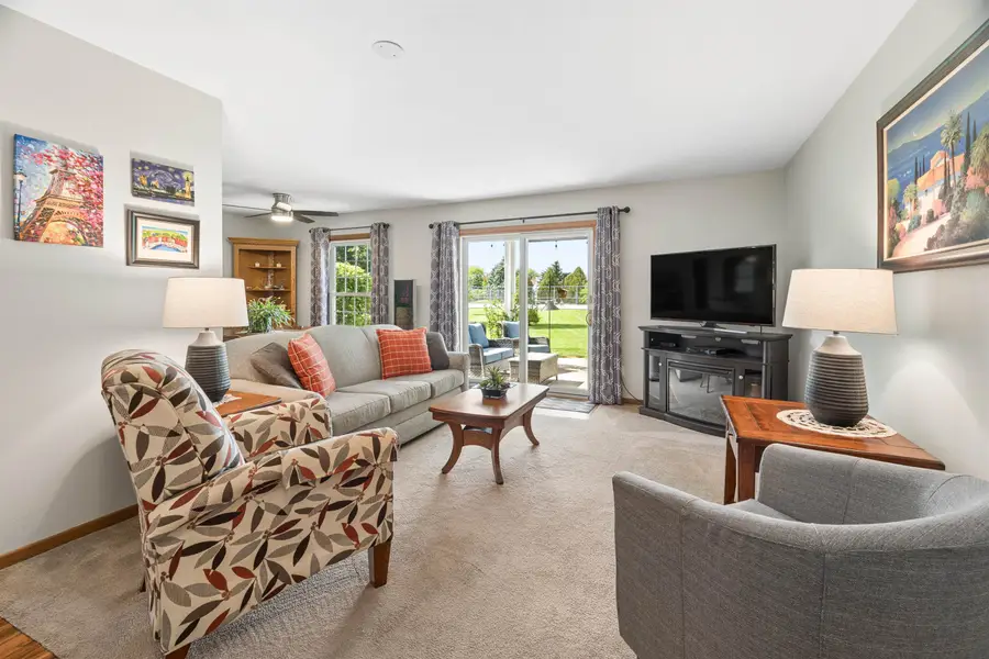 2553 Village Lane #B, Oshkosh, WI 54904 - #2