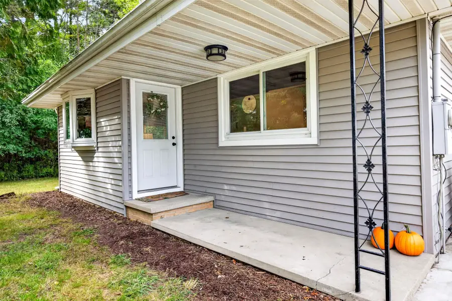 1730 W Edgewood Drive, Appleton, WI 54913 - #2