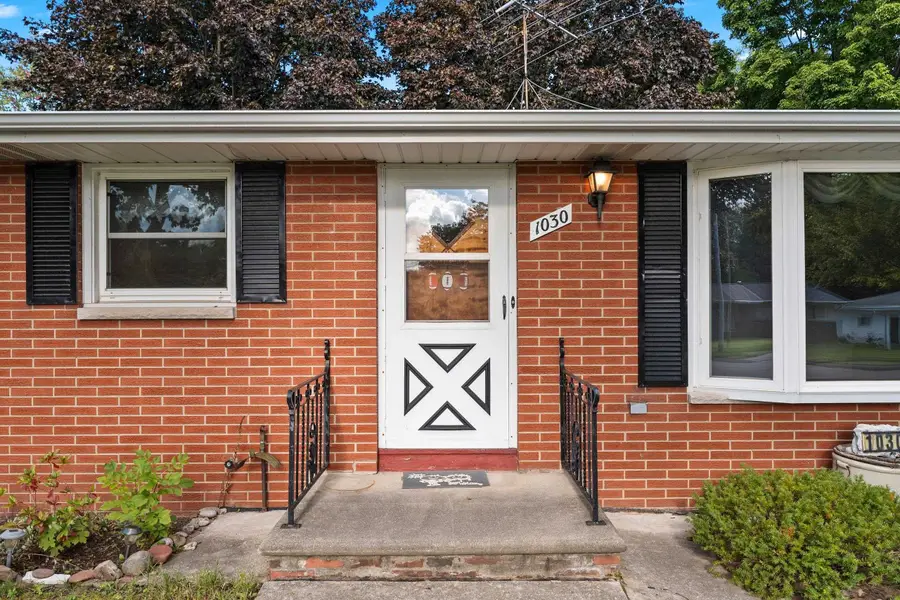 1030 Downer Street, Green Bay, WI 54304-2025 - #2