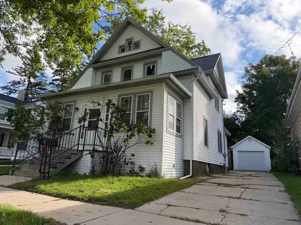 176 N Pearl Street, BERLIN, WI 54923-1560