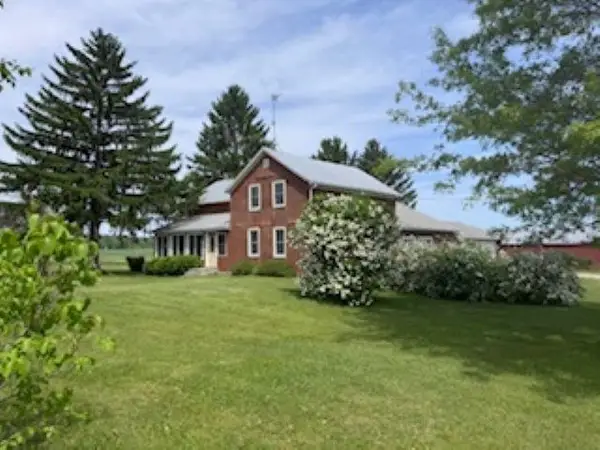 N5274 County Road O, NEW LONDON, WI 54961