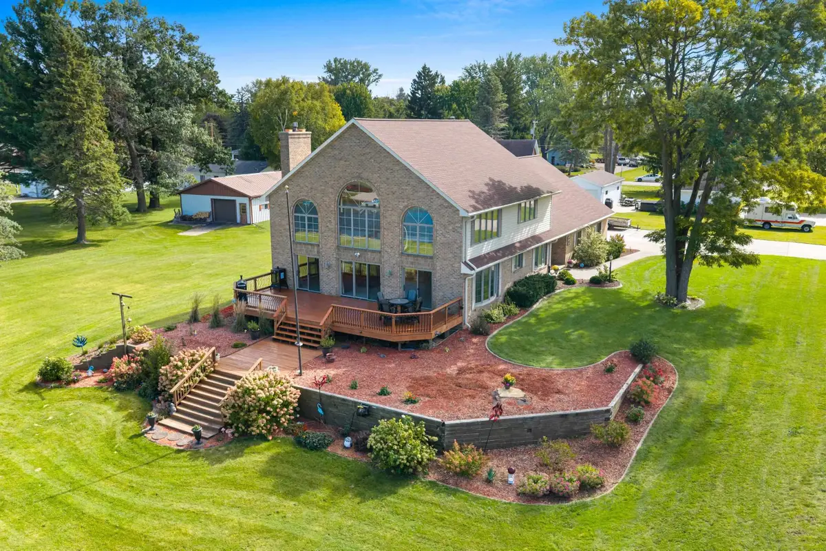 3350 Lakeview Drive, Suamico, WI 54173 - #1