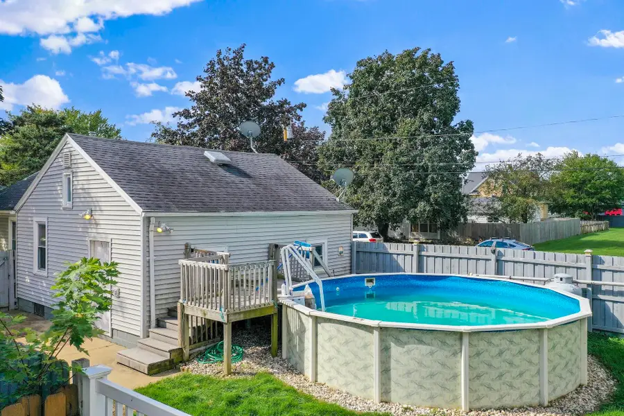 1722 W Murdock Avenue, Oshkosh, WI 54901-2129 - #2