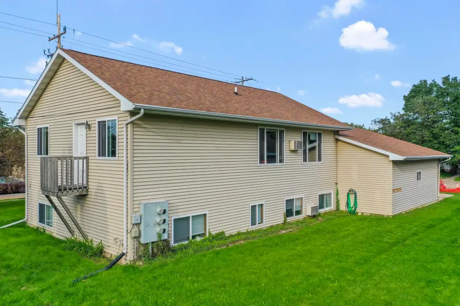 1737 Evans Street, Oshkosh, WI 54901-3074 - #2