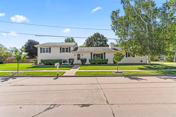 1901 E Bluebird Lane, APPLETON, WI 54915