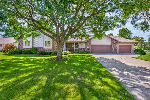 W6561 Cedar Lane, GREENVILLE, WI 54913