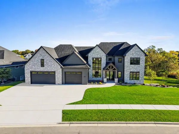 2011 Labyrinth Lane, DE PERE, WI 54115