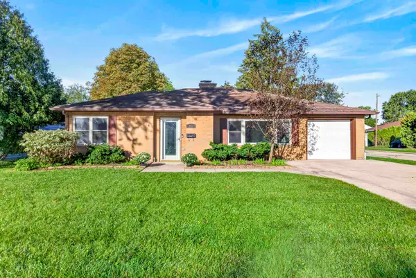 421 S Lake Street, NEENAH, WI 54956
