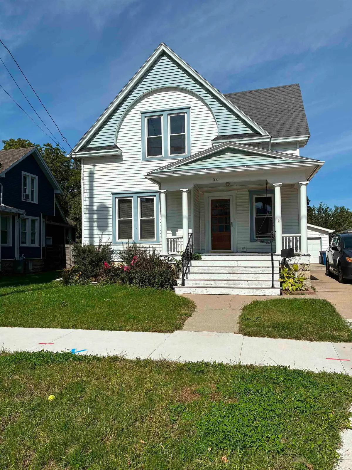 332 W 15th Avenue, Oshkosh, WI 54902-5416 - #1