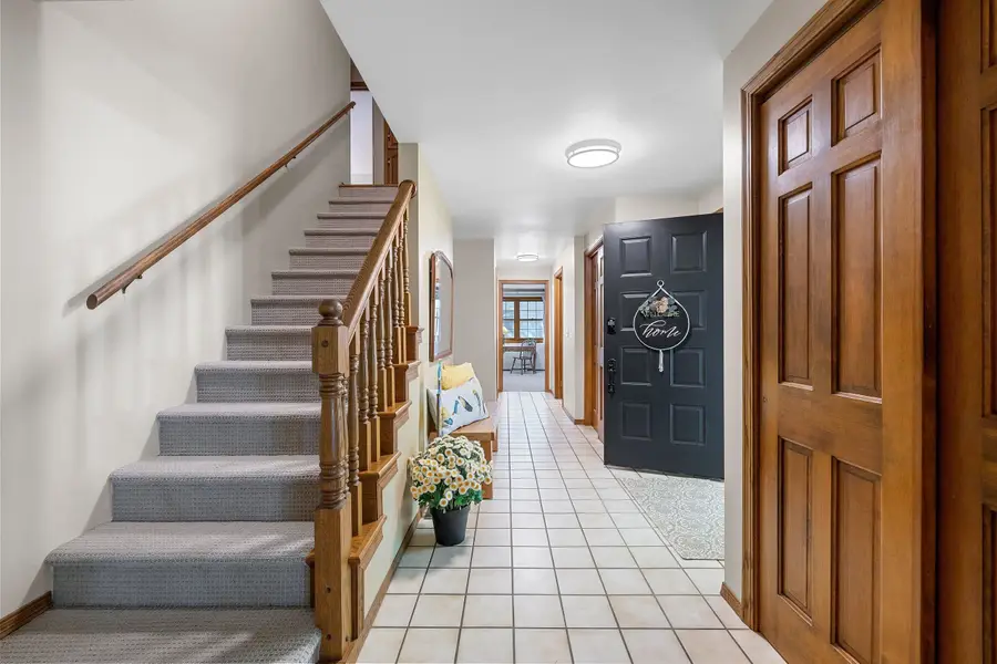 425 E Fox Run Circle, Green Bay, WI 54311 - #2