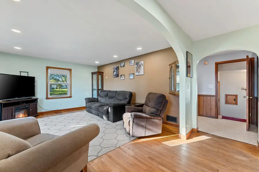 527 Parker Avenue, Algoma, WI 54201 - #3