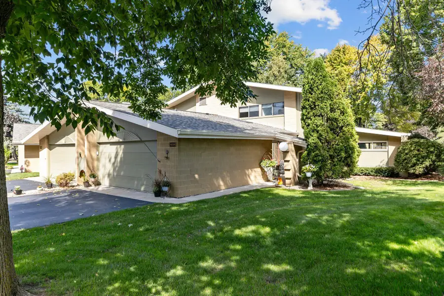1233 W Nicolet Cercle, Appleton, WI 54914 - #3