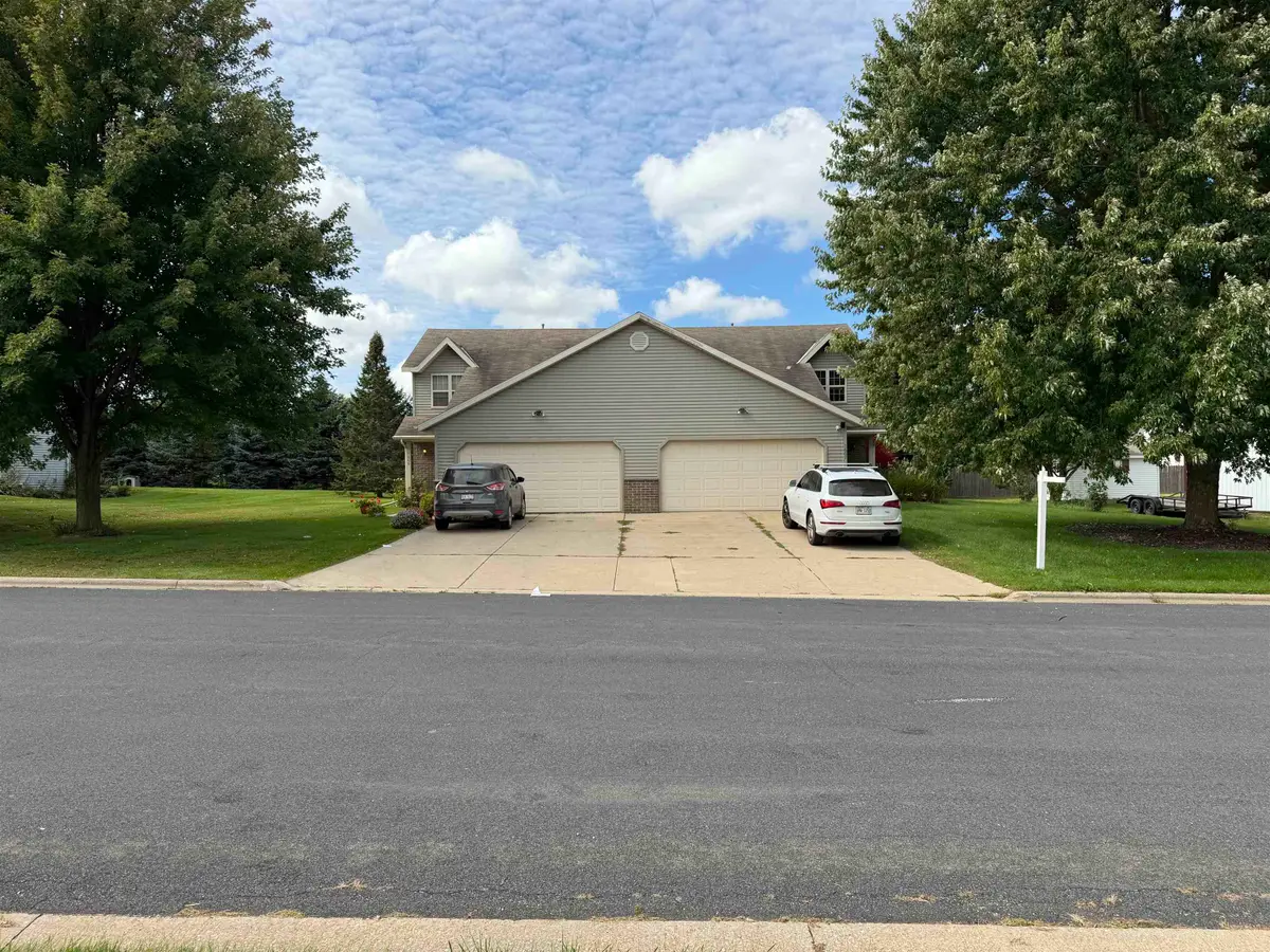 1607 Alfred Drive, Luxemburg, WI 54217 - #1