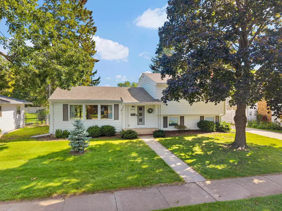 1214 Campbell Street, Neenah, WI 54956 - #2