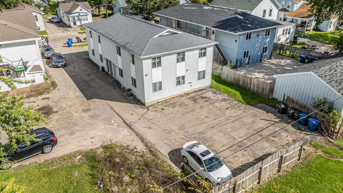 815 Woodland Avenue, Oshkosh, WI 54901 - #1