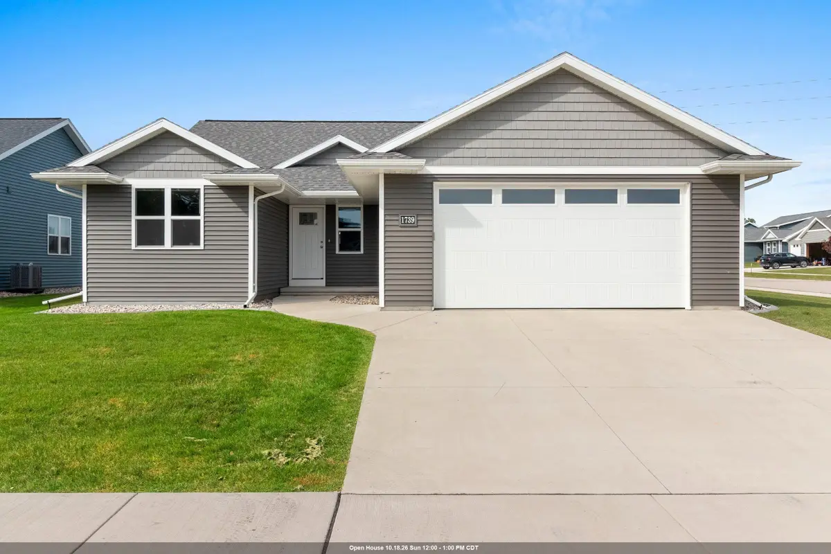 1739 Honor Street, Neenah, WI 54956 - #1