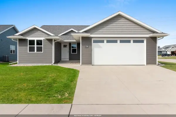 1739 Honor Street, NEENAH, WI 54956