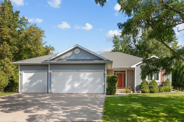 2282 Willow Way Drive, OSHKOSH, WI 54904