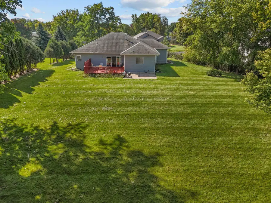 2282 Willow Way Drive, Oshkosh, WI 54904 - #2