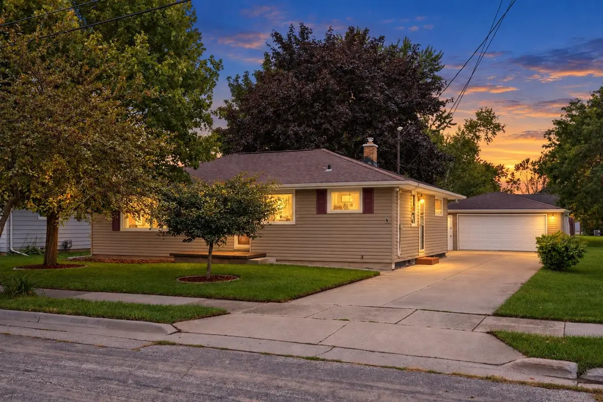 736 John Street, Menasha, WI 54952 - #1