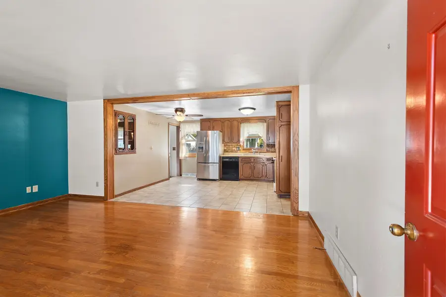 923 Amhart Drive, De Pere, WI 54115-1124 - #2