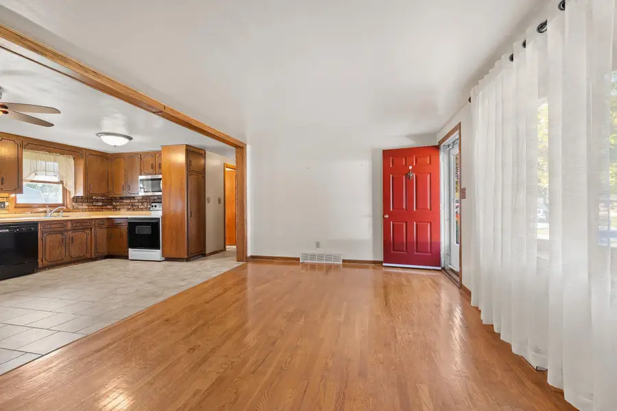 923 Amhart Drive, De Pere, WI 54115-1124 - #3